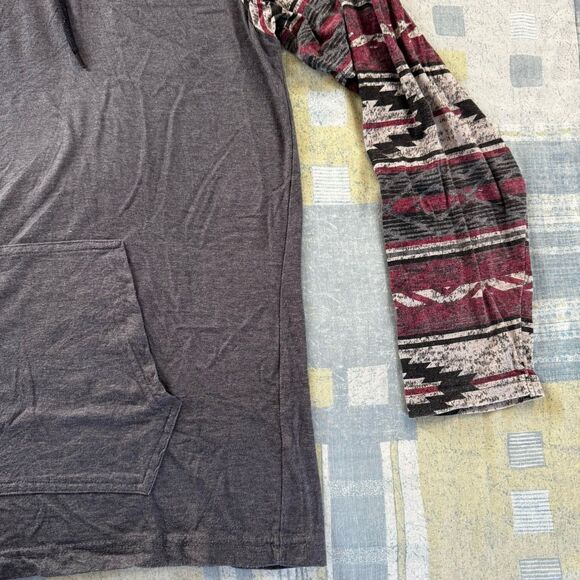 COPY - Aeropostale Gray Pullover Long Sleeve Aztec Print Hooded Sweatshirt Men'… - Picture 4 of 16